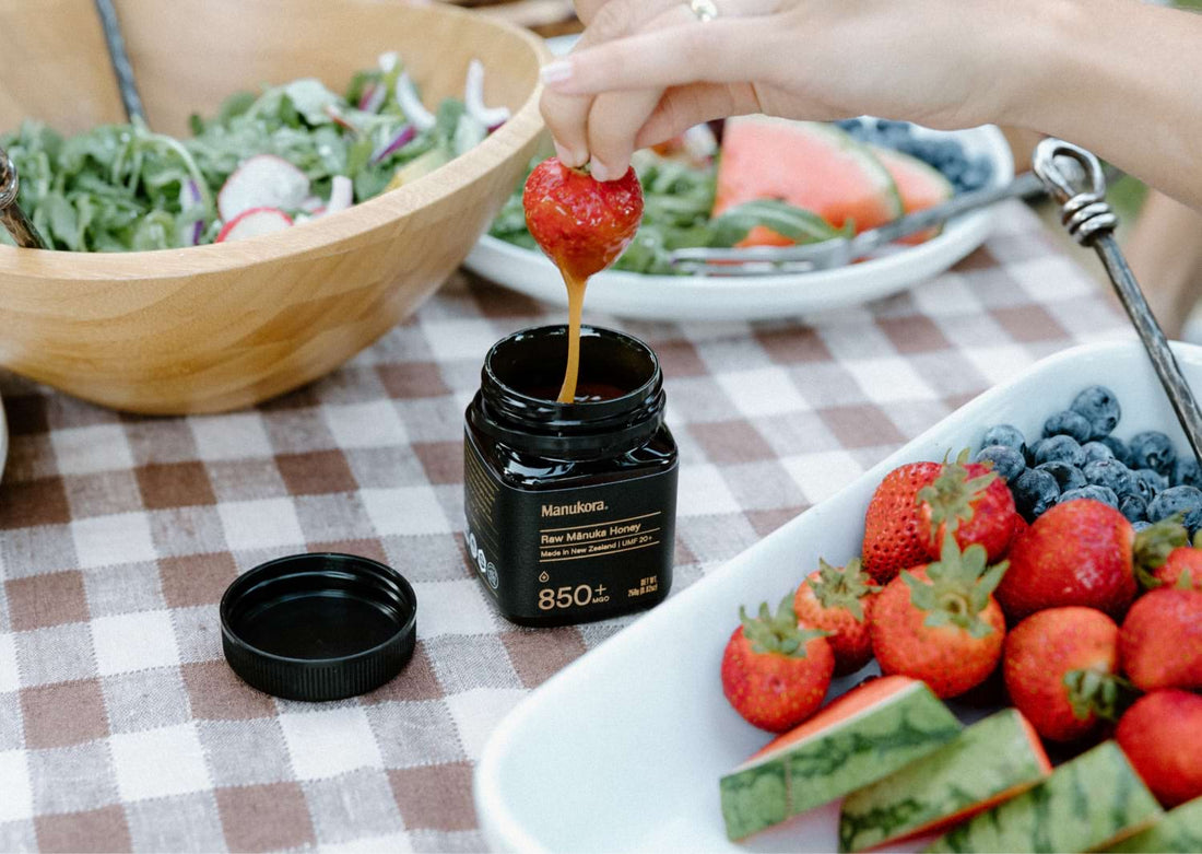 Manuka Honey for Longevity: Incorporating Honey into a Healthy Aging Diet