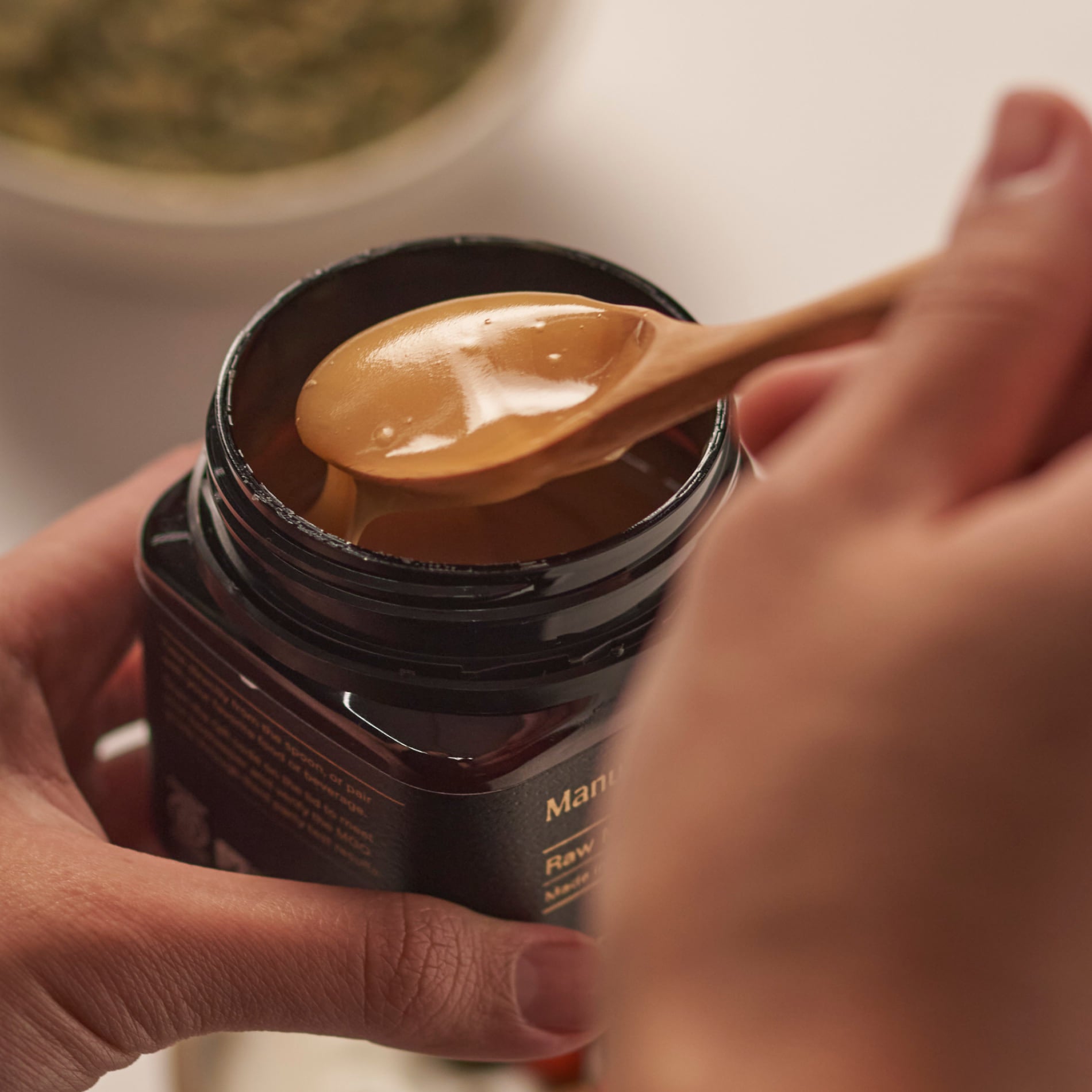 Strength from Within: Exploring Manuka Honey’s Role in Bone Health