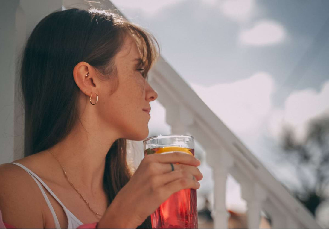 The Dynamic Duo: Blending Apple Cider Vinegar and Manuka Honey for Daily Wellness