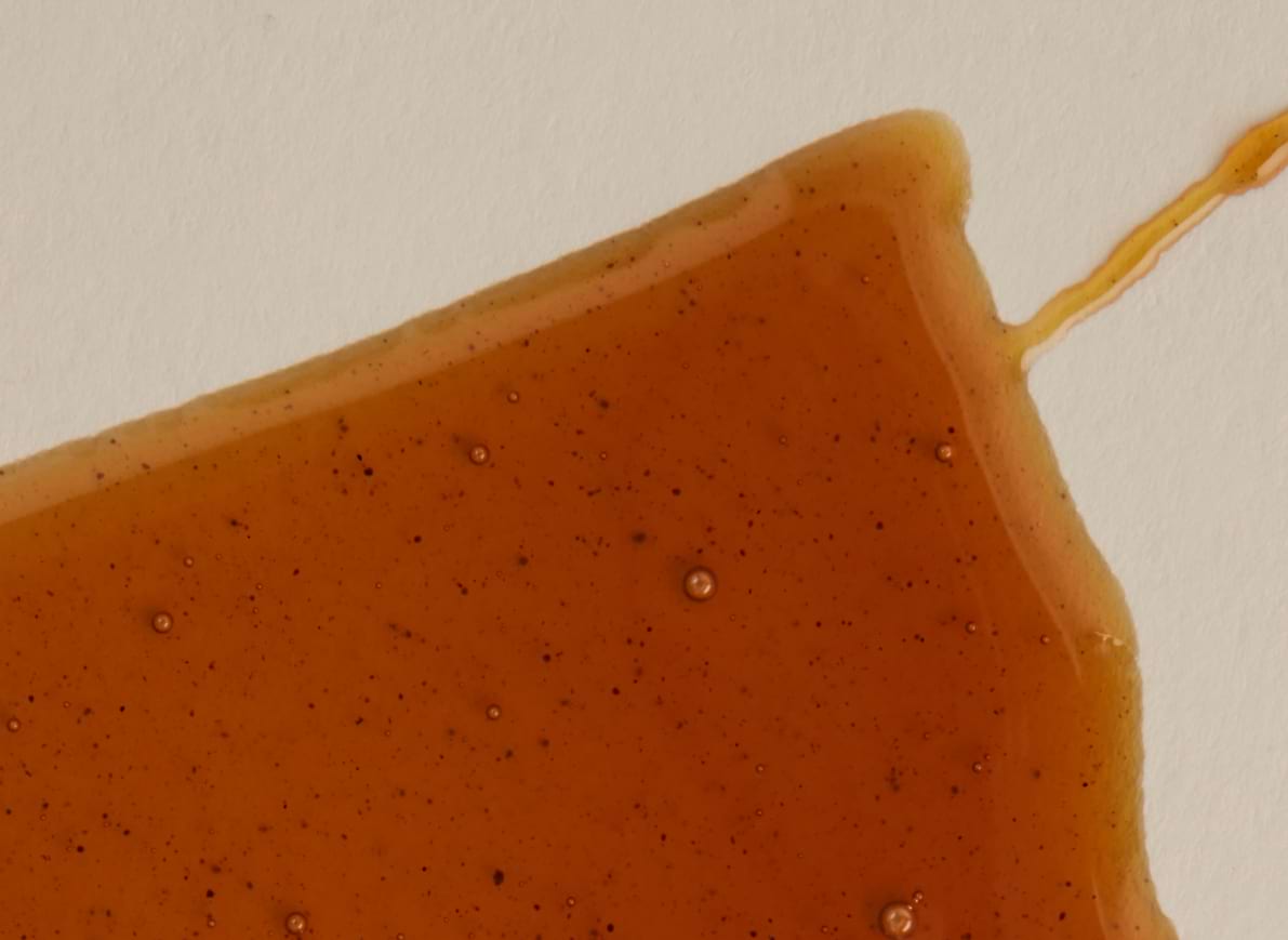 Manuka Honey vs. Raw Honey: What Are the Differences?